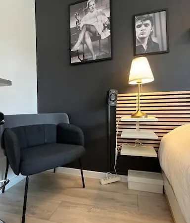 Petit Hollywood 2 Personnes Lägenhet Strasbourg